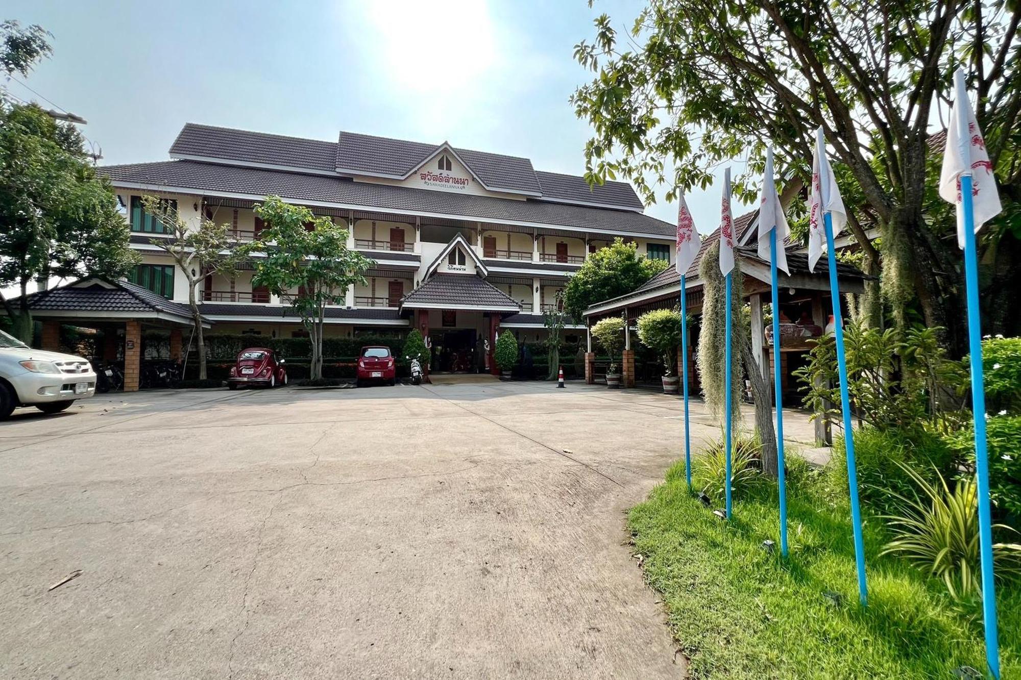 Sawadeelanna Hotel Nan Exteriör bild